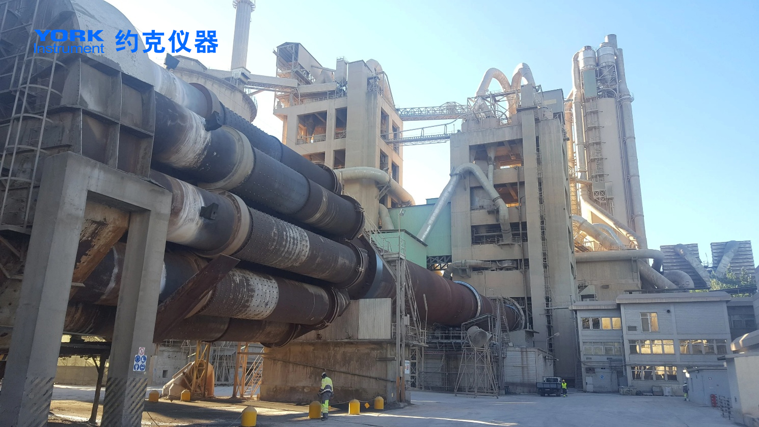 一款手持式烟气分析仪ecom-D，解决水泥行业节能优化和环保监测